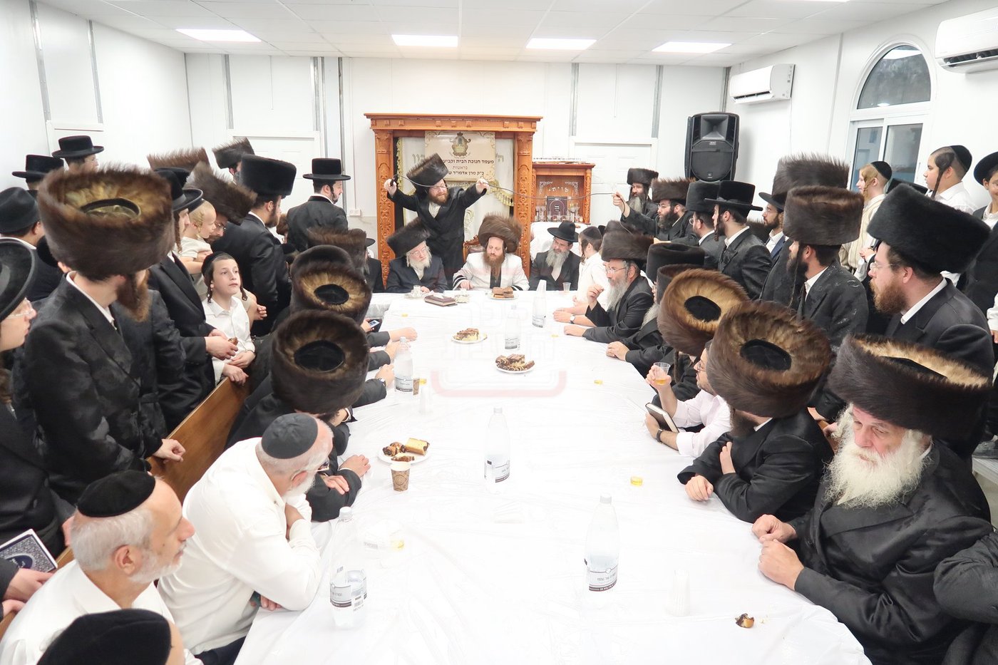 חנוכת הבית והתחלת כתיבת ס"ת בחצה"ק מיאלען