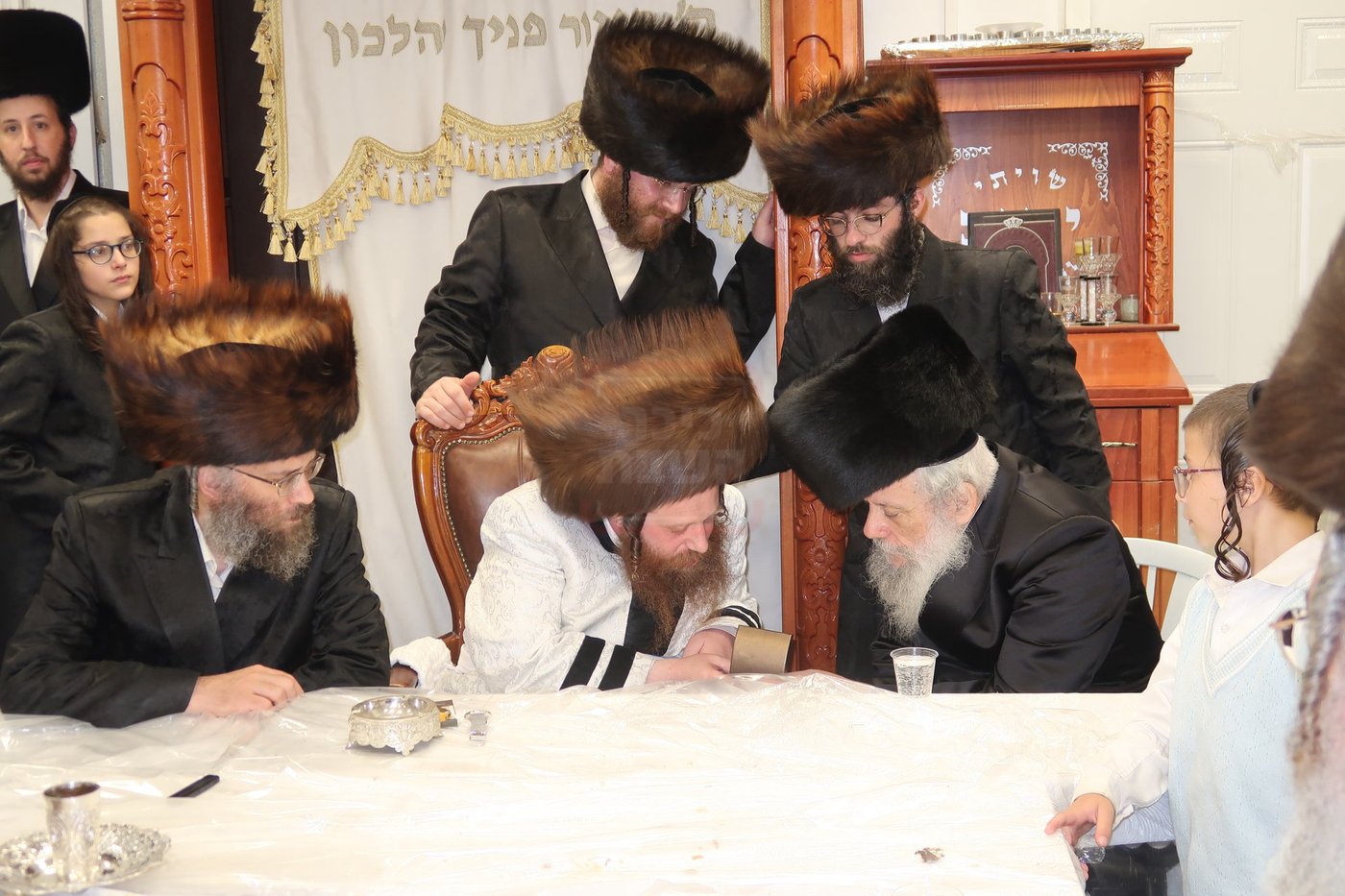 חנוכת הבית והתחלת כתיבת ס"ת בחצה"ק מיאלען