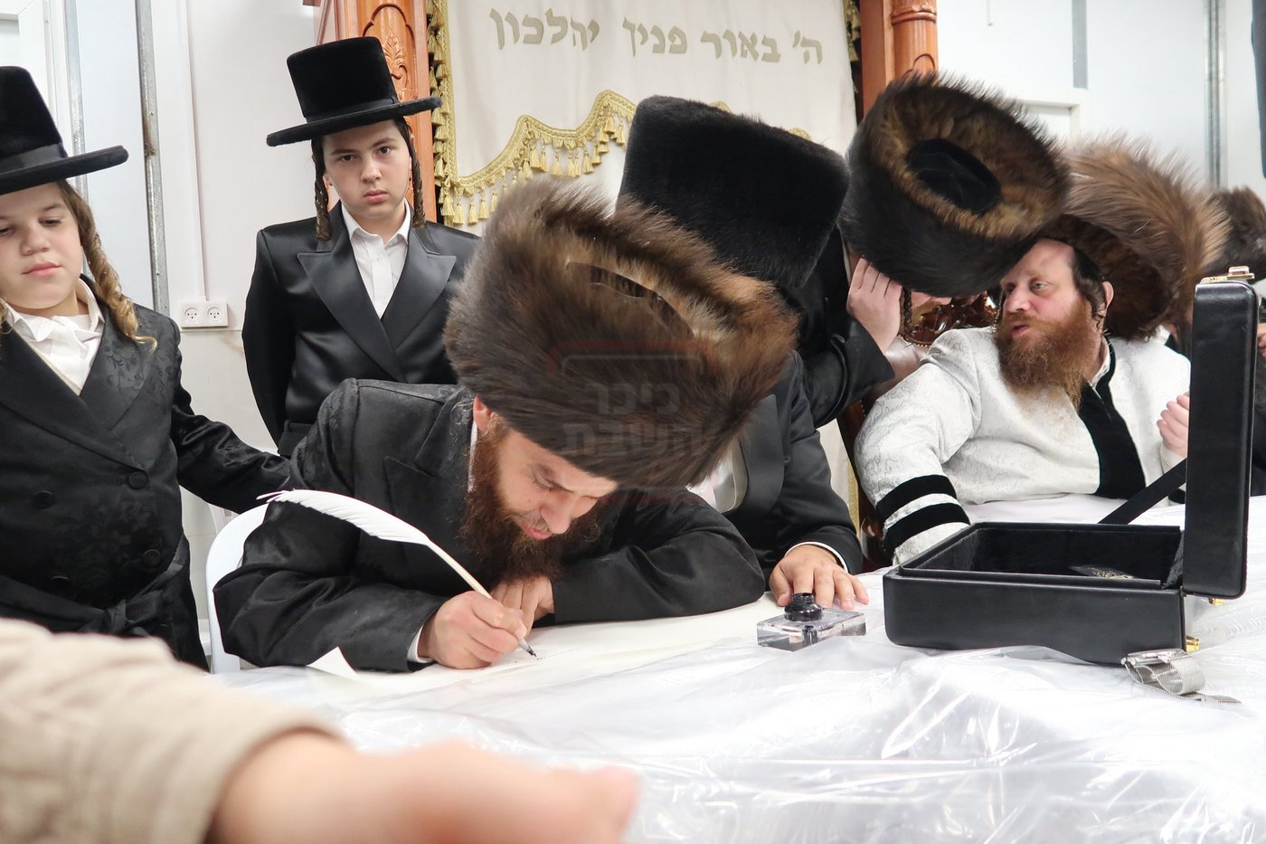 חנוכת הבית והתחלת כתיבת ס"ת בחצה"ק מיאלען