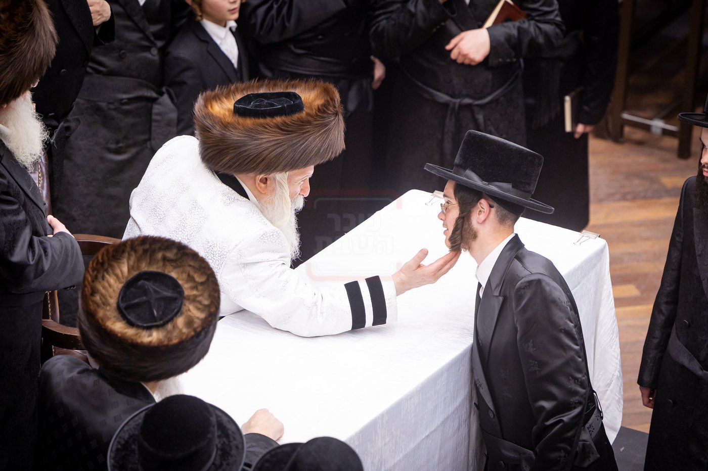 מוצאי ראש השנה בחצה"ק באבוב