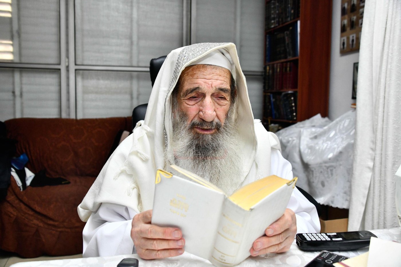 הגאון רבי ניסים בן שמעון בתפילה זכה