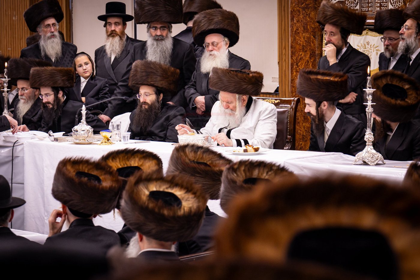 האדמו"ר מבאבוב בטיש ערב יום כיפור