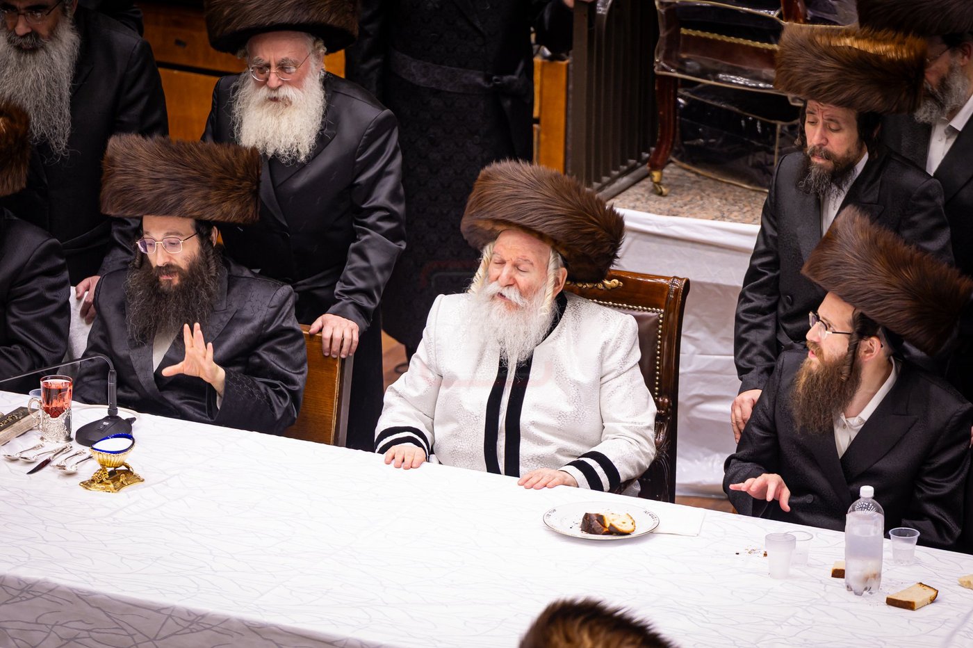 ערב ומוצאי יום כיפור בחצה"ק באבוב