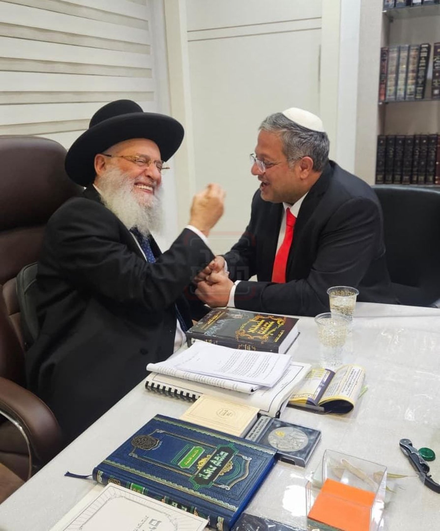 הארמון שחסום לזרים | 'זופניק בכיכר' עם כל התמונות, הנייעס והחשיפות של השבוע