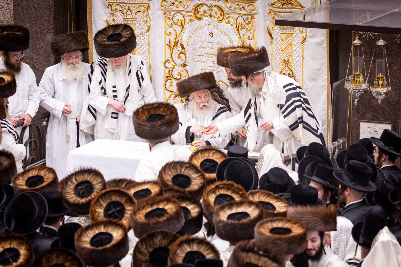 ערב ומוצאי יום כיפור בחצה"ק באבוב