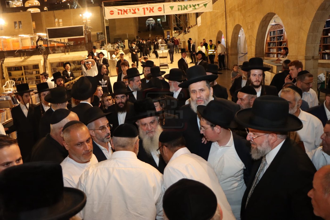 הארמון שחסום לזרים | 'זופניק בכיכר' עם כל התמונות, הנייעס והחשיפות של השבוע