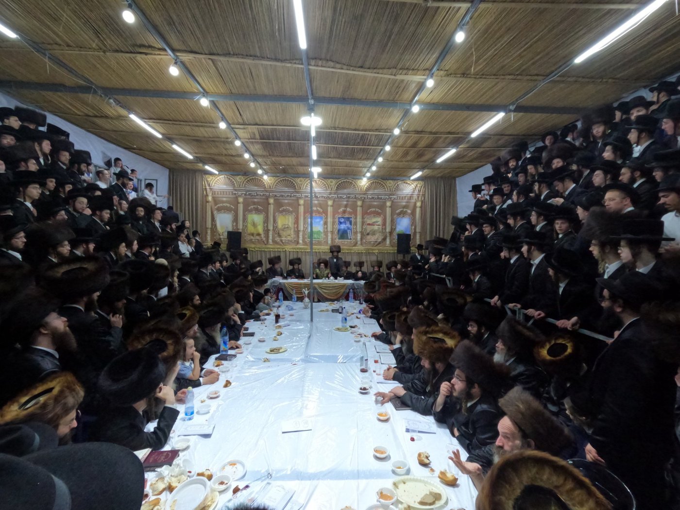 שמחת בית השואבה בחצה"ק סקולען ירושלים