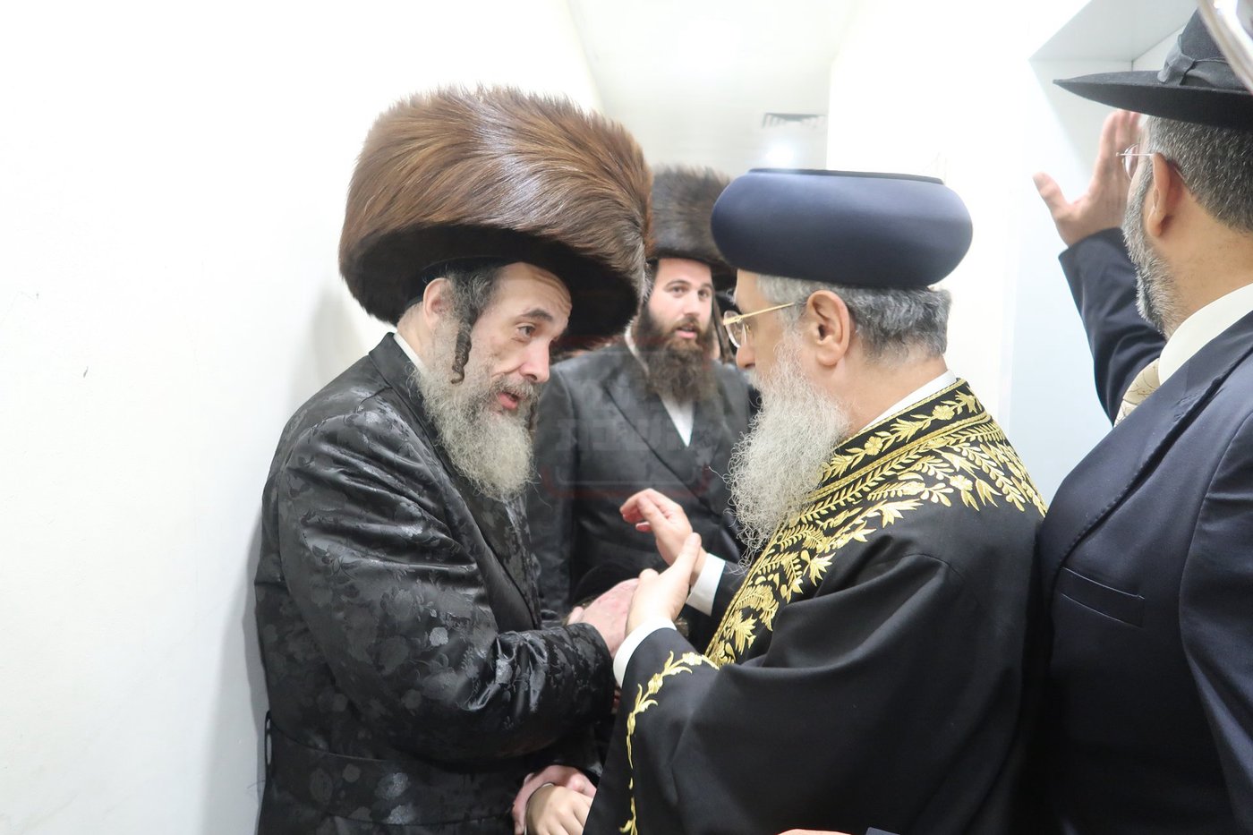 הגה"צ רבי חיים מאיר הגר עם הראשל"צ הגר"ד יוסף