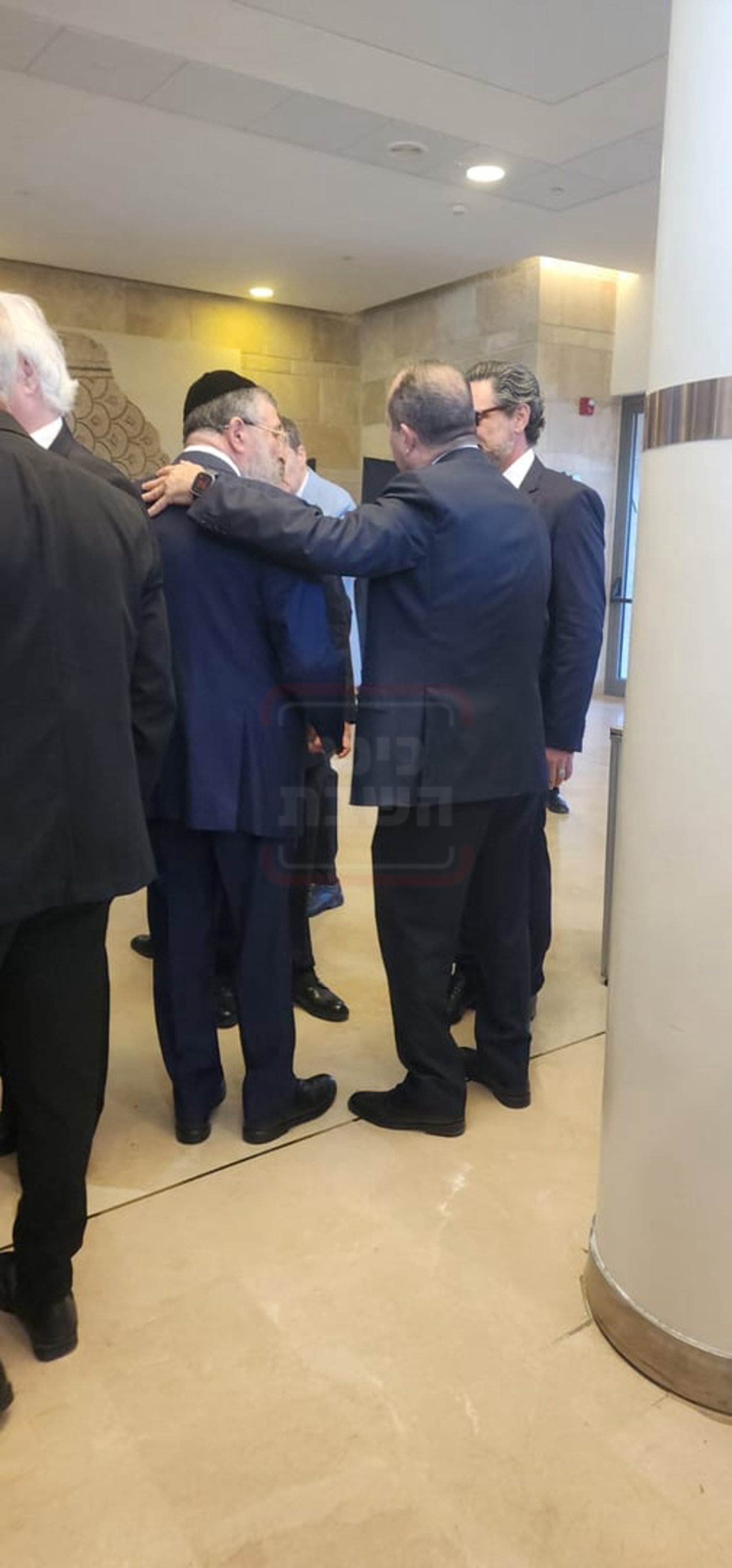 הטיסה החשאית לארה"ב | 'זופניק בכיכר' עם כל התמונות, הנייעס והחשיפות של השבוע