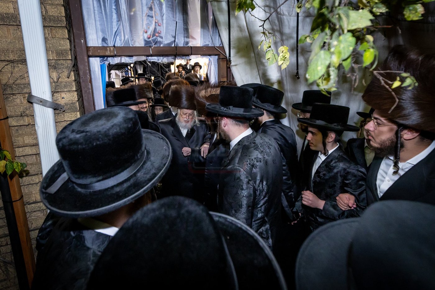 חג הסוכות בחצה"ק מונקאטש 