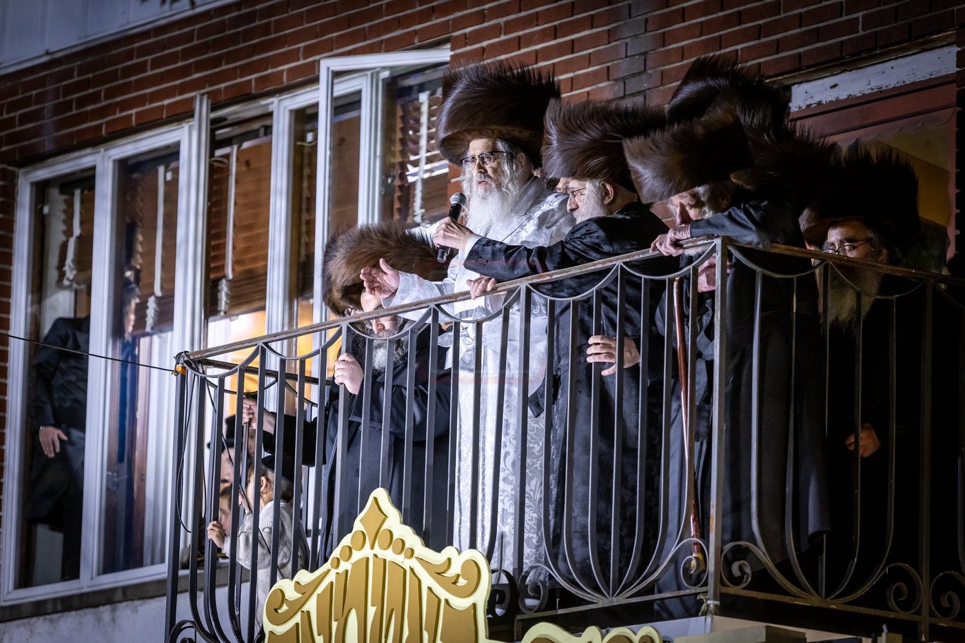 מוצאי חג שמיני עצרת בחצה"ק סאטמר
