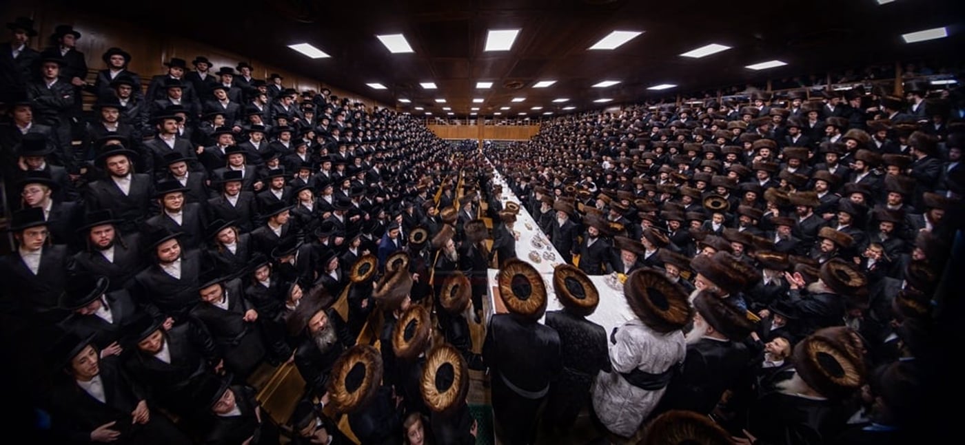 סוכות - הושענא רבה ומוצאי שמחת תורה בחצה"ק צאנז קלויזנבורג