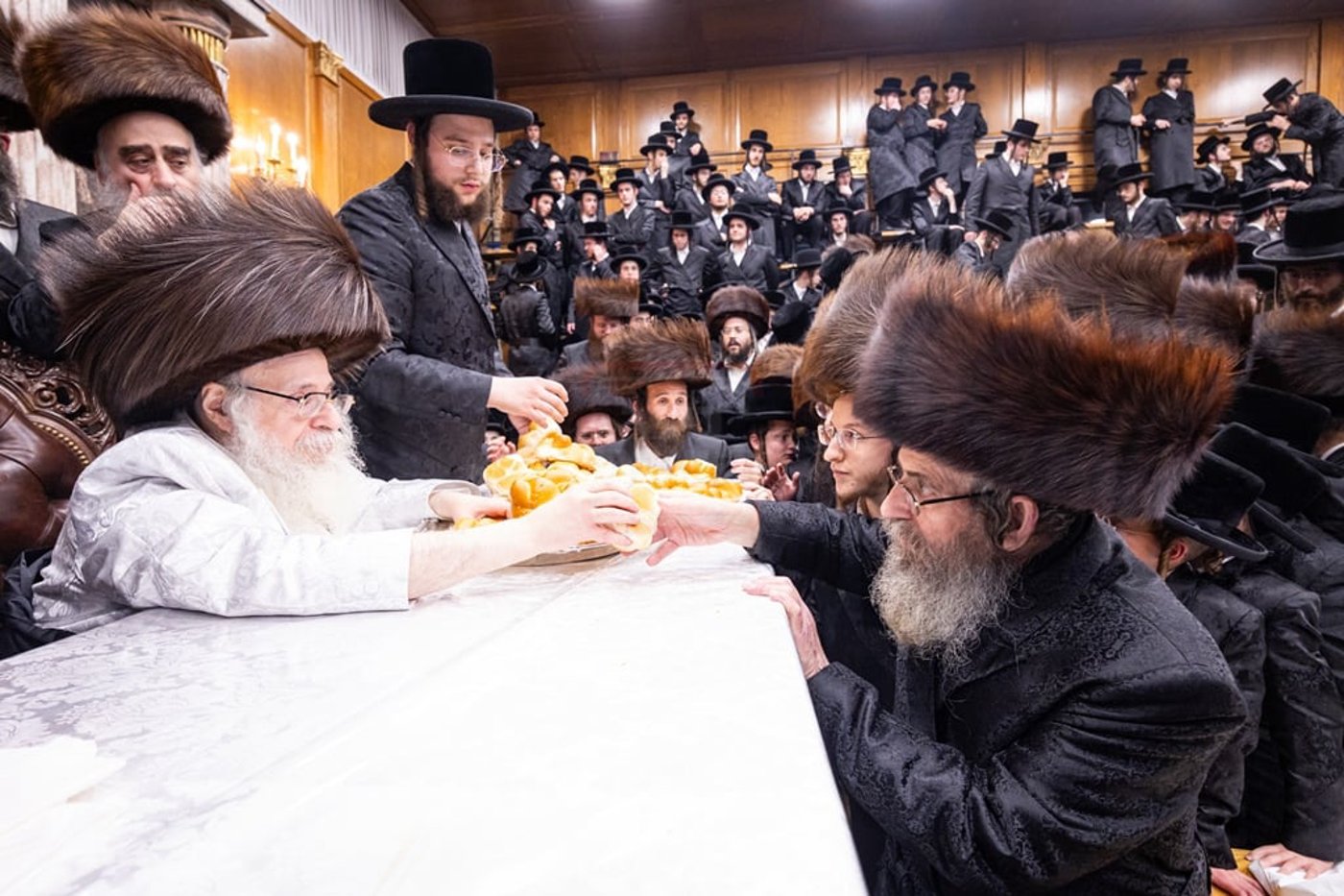 סוכות - הושענא רבה ומוצאי שמחת תורה בחצה"ק צאנז קלויזנבורג