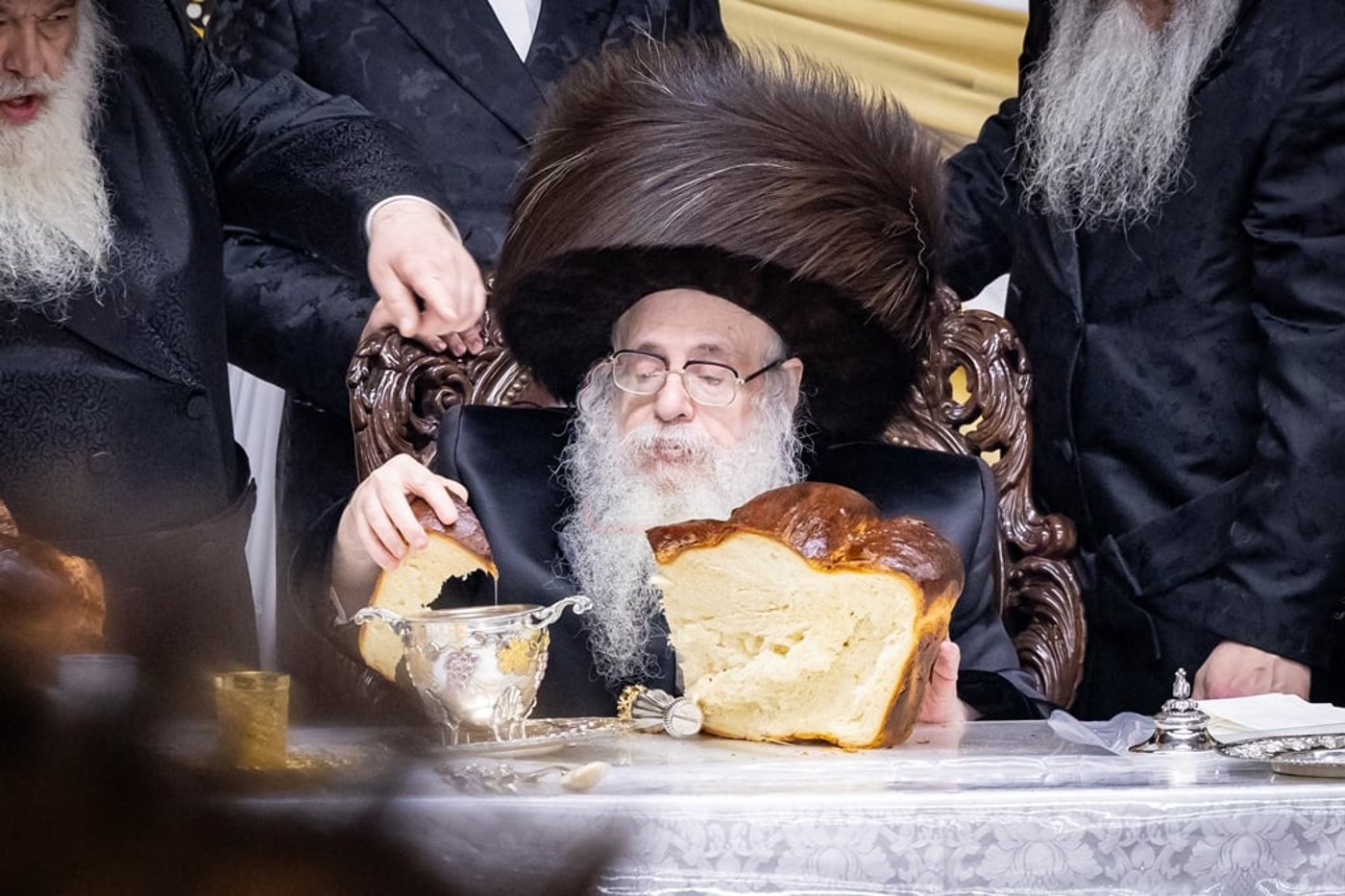 סוכות - הושענא רבה ומוצאי שמחת תורה בחצה"ק צאנז קלויזנבורג