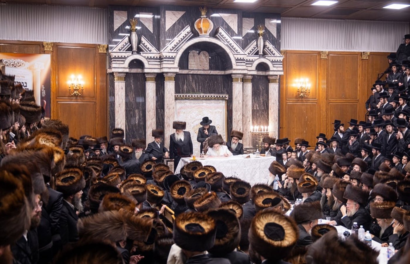 סוכות - הושענא רבה ומוצאי שמחת תורה בחצה"ק צאנז קלויזנבורג