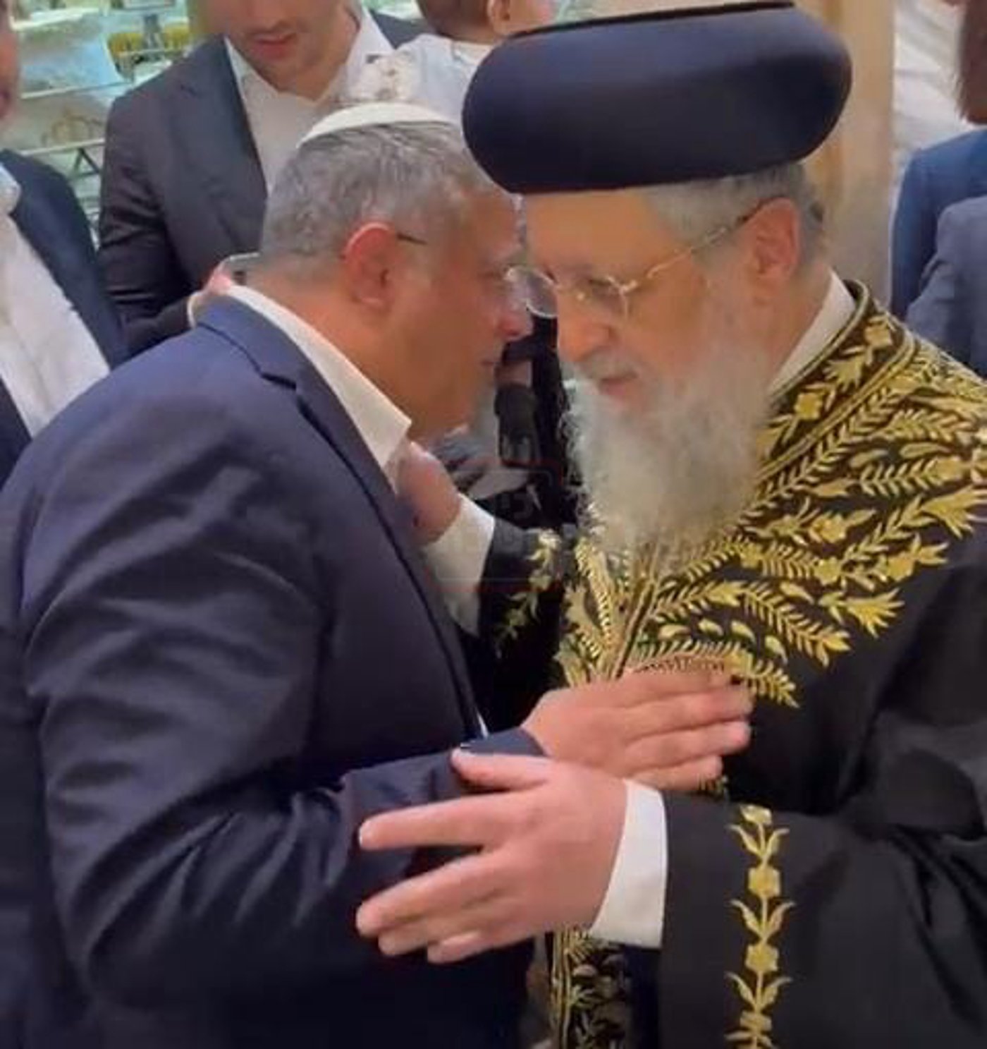הנגיד שהתפלפל עם ראש הישיבה | 'זופניק בכיכר' עם כל התמונות, הנייעס והחשיפות של השבוע