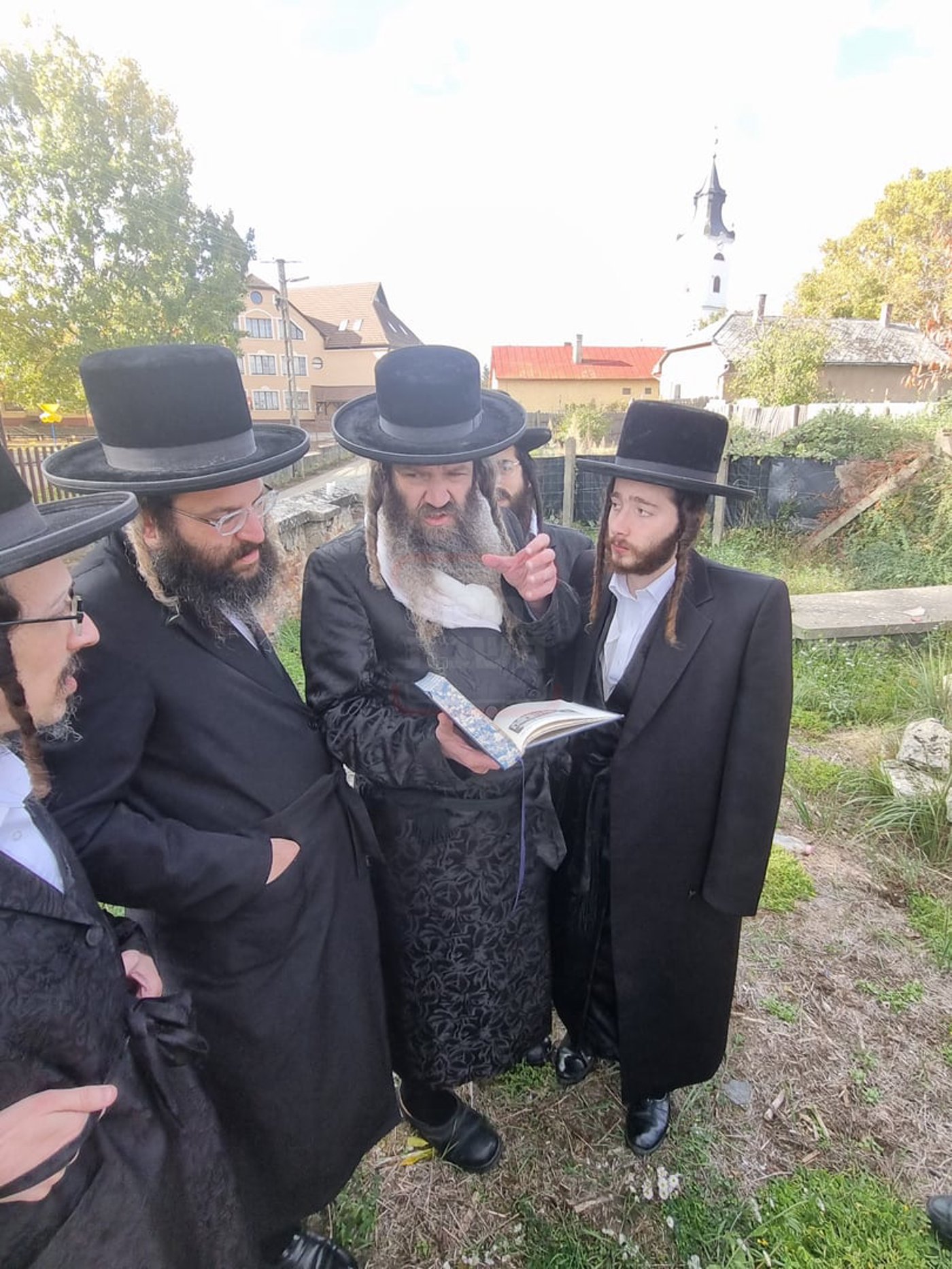 הגה"צ אב"ד קאלוב ביתר במסע הקודש להונגריה
