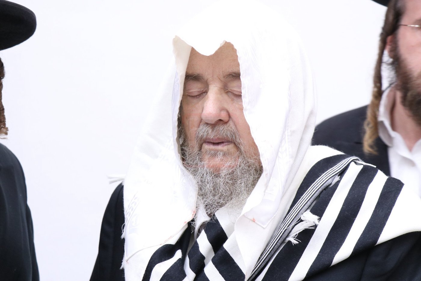 ברית בשמחת הברית בחצרות קוזמיר - ביאלה - קופיטשניץ - לעלוב בית שמש