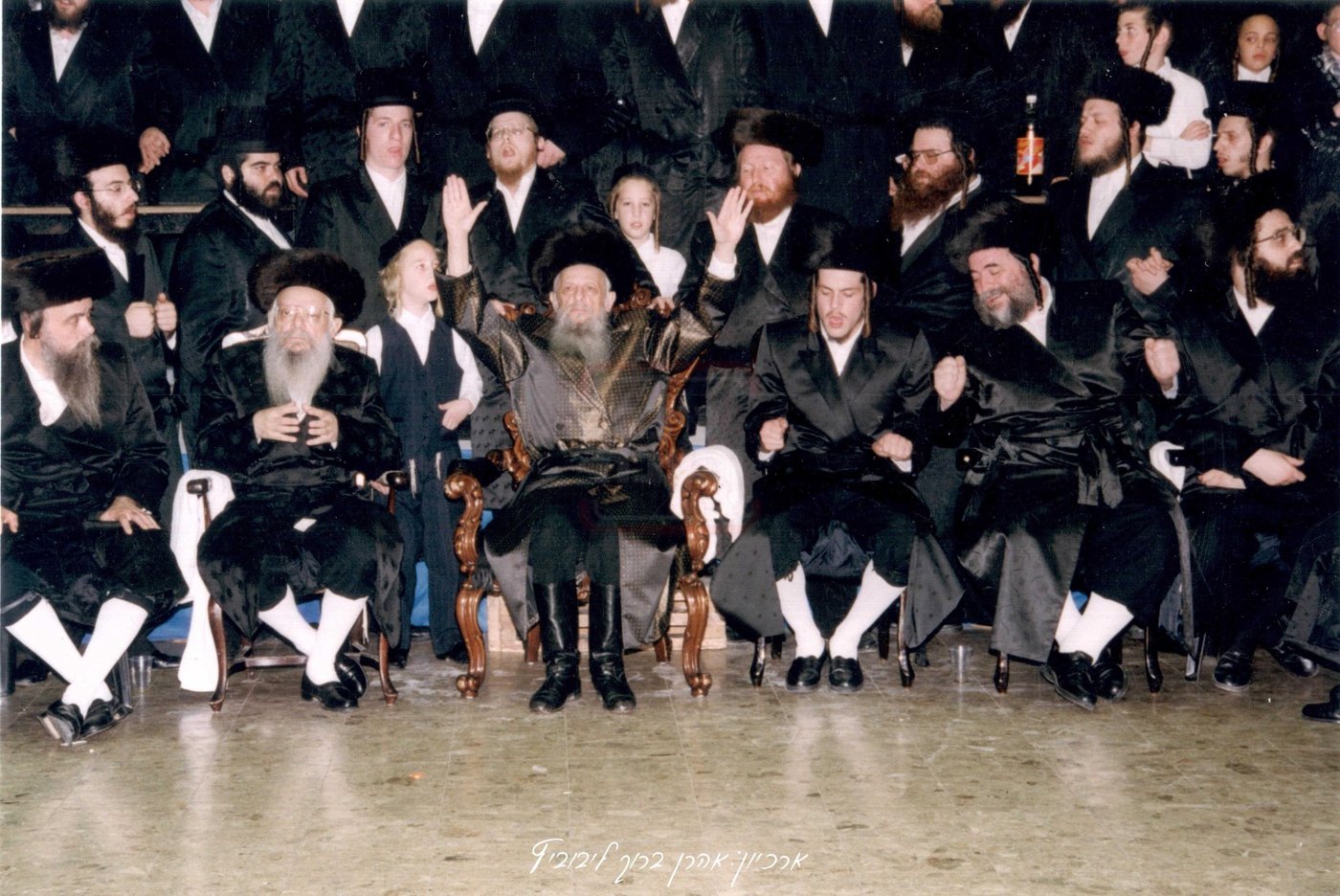 בשמחה עם דודו האדמו"ר ה'חכמת אליעזר', ויבלחט"א מחותנו האדמו"ר מויז'ניץ