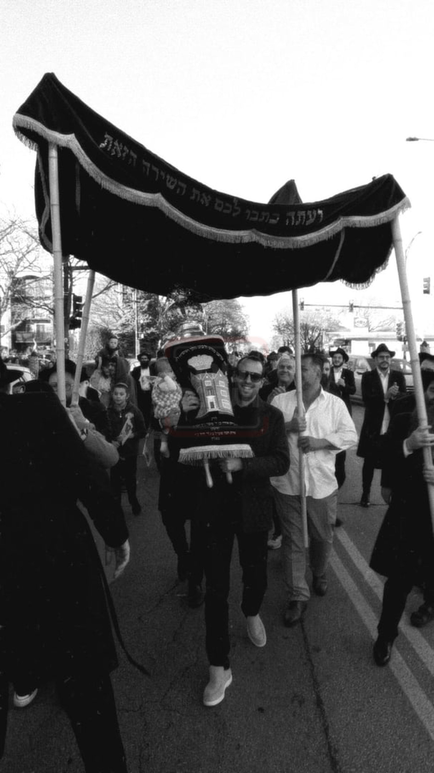 ה"חמור" שזכה ל"ימים" | 'זופניק בכיכר' עם כל התמונות, הנייעס והחשיפות של השבוע