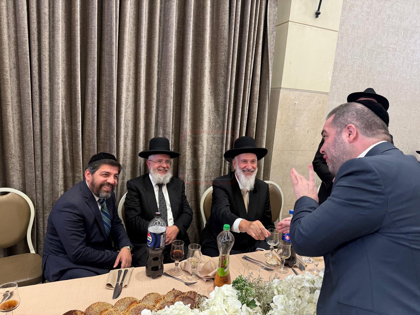 ה"חמור" שזכה ל"ימים" | 'זופניק בכיכר' עם כל התמונות, הנייעס והחשיפות של השבוע