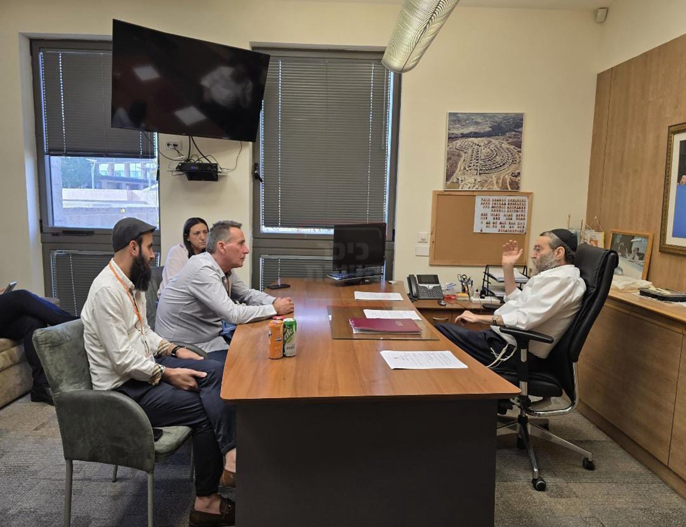 ה"חמור" שזכה ל"ימים" | 'זופניק בכיכר' עם כל התמונות, הנייעס והחשיפות של השבוע