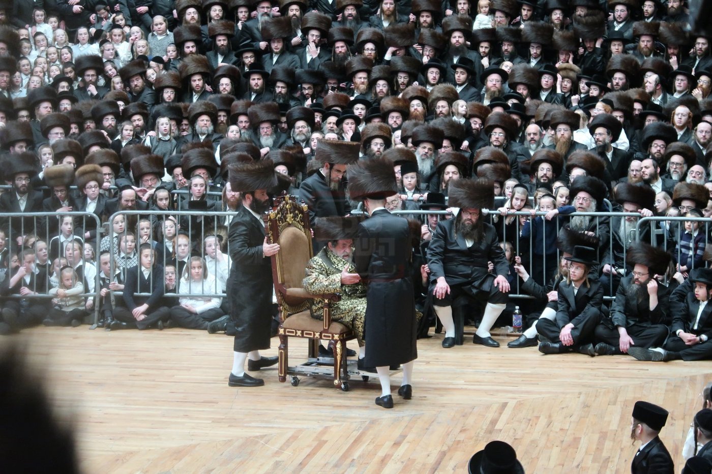 שמחת נישואי נכדת האדמו"ר מויז'ניץ, במונסי