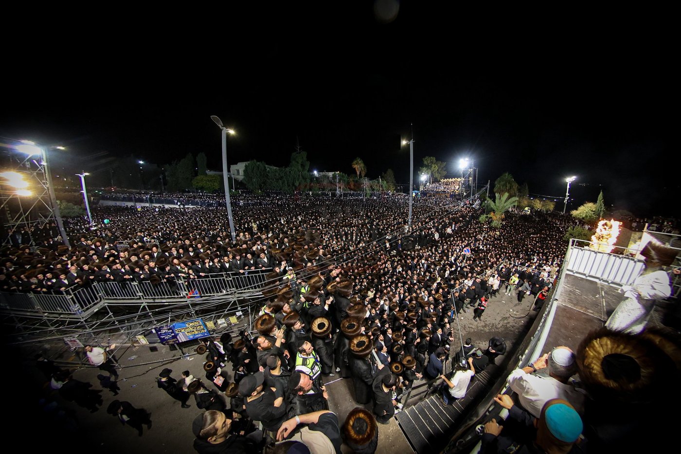 האדמו"ר מסאטמר בהדלקה במירון