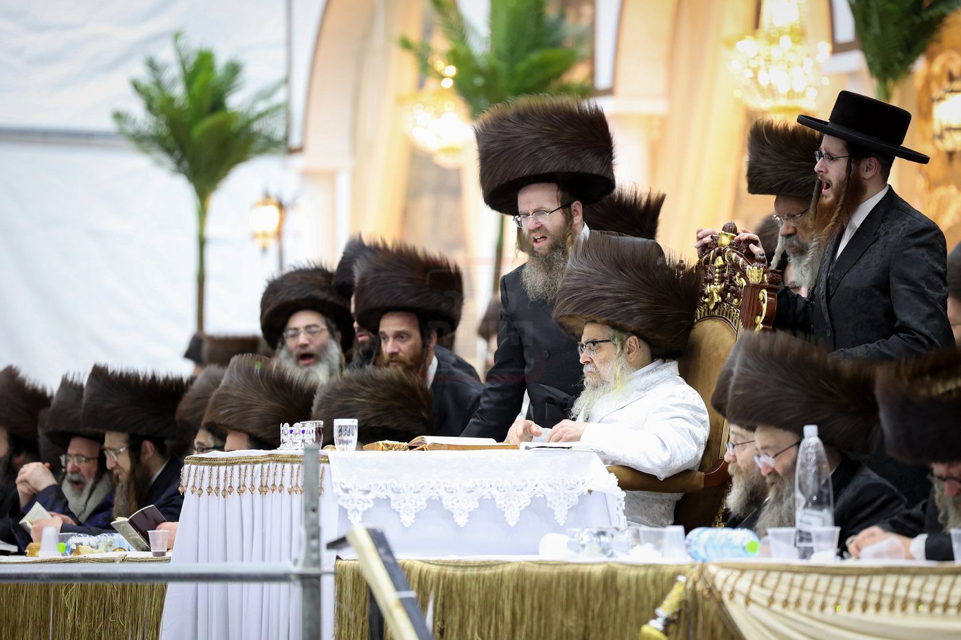 האדמו"ר מסאטמר בסעודה שלישית במירון