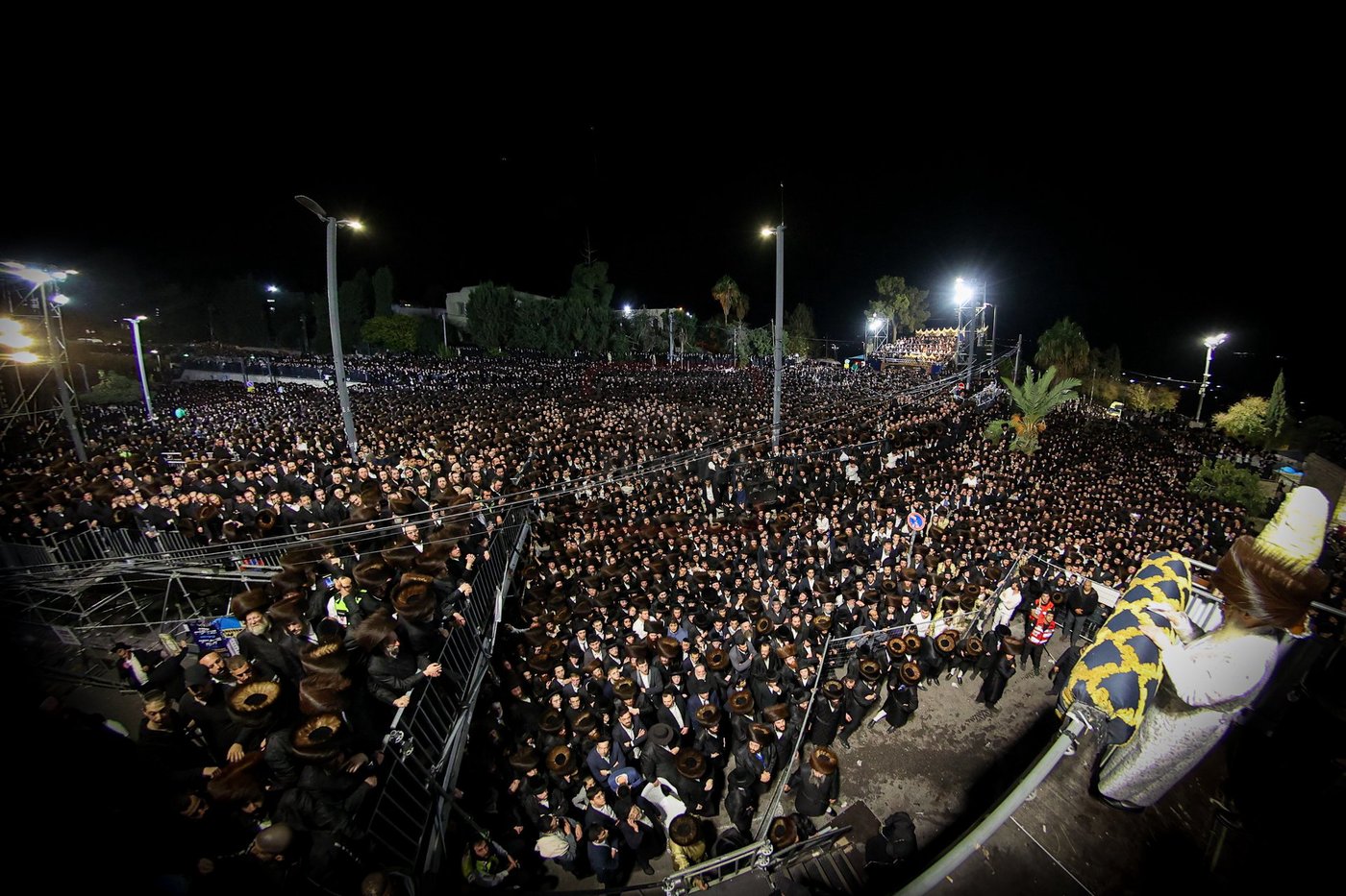 האדמו"ר מסאטמר בהדלקה במירון