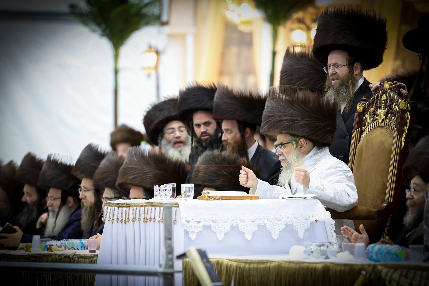 האדמו"ר מסאטמר בסעודה שלישית במירון