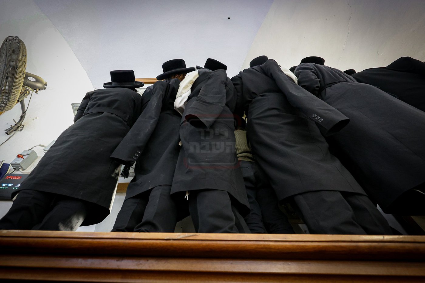 האדמו"ר מסאטמר בתפילת שחרית במירון