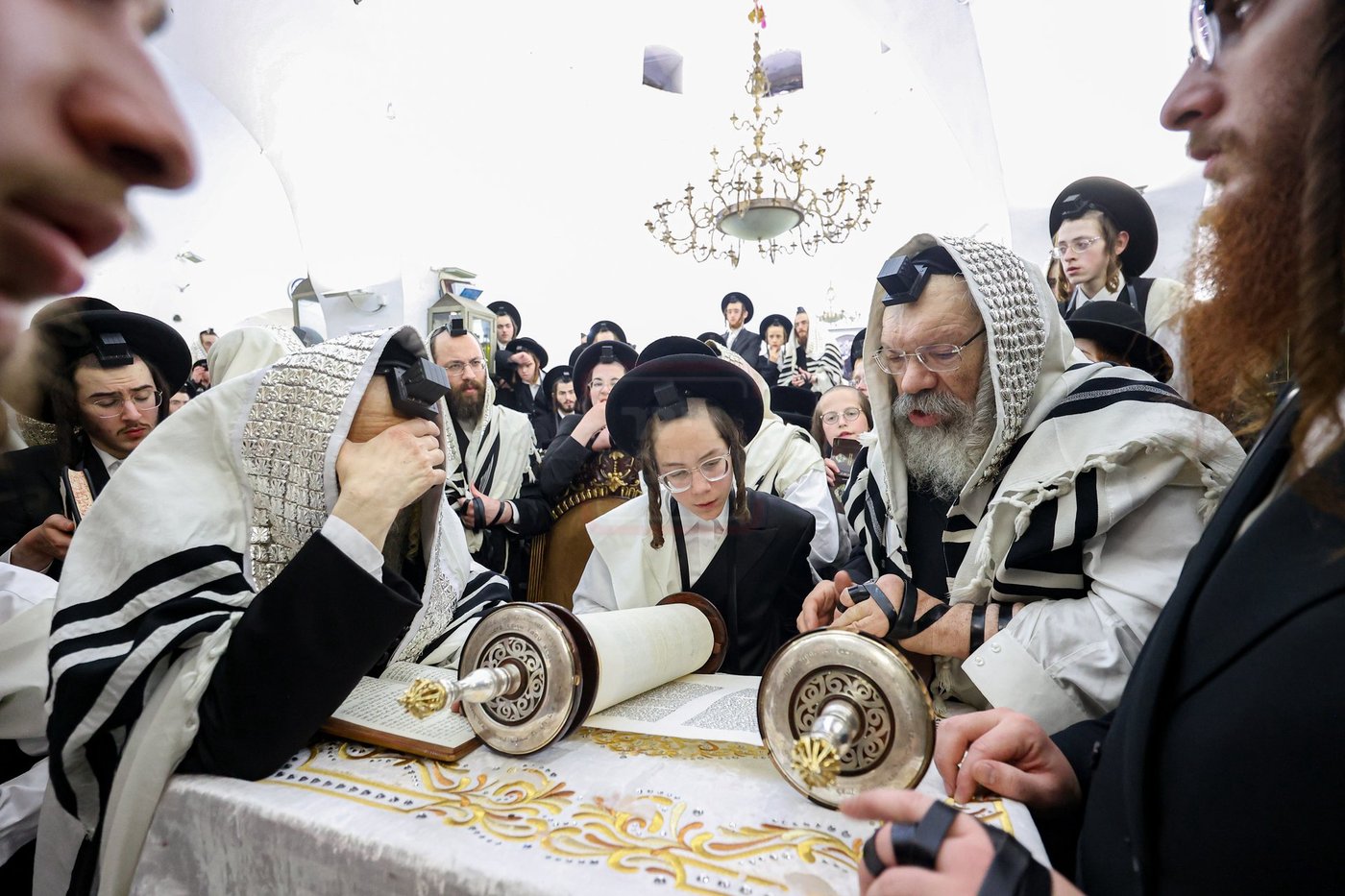 האדמו"ר מסאטמר בתפילת שחרית במירון