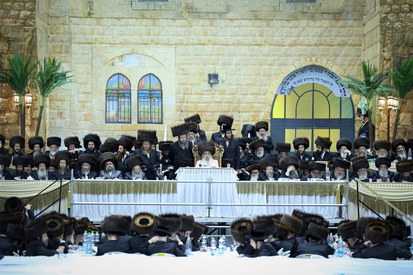 האדמו"ר מסאטמר בסעודה שלישית במירון