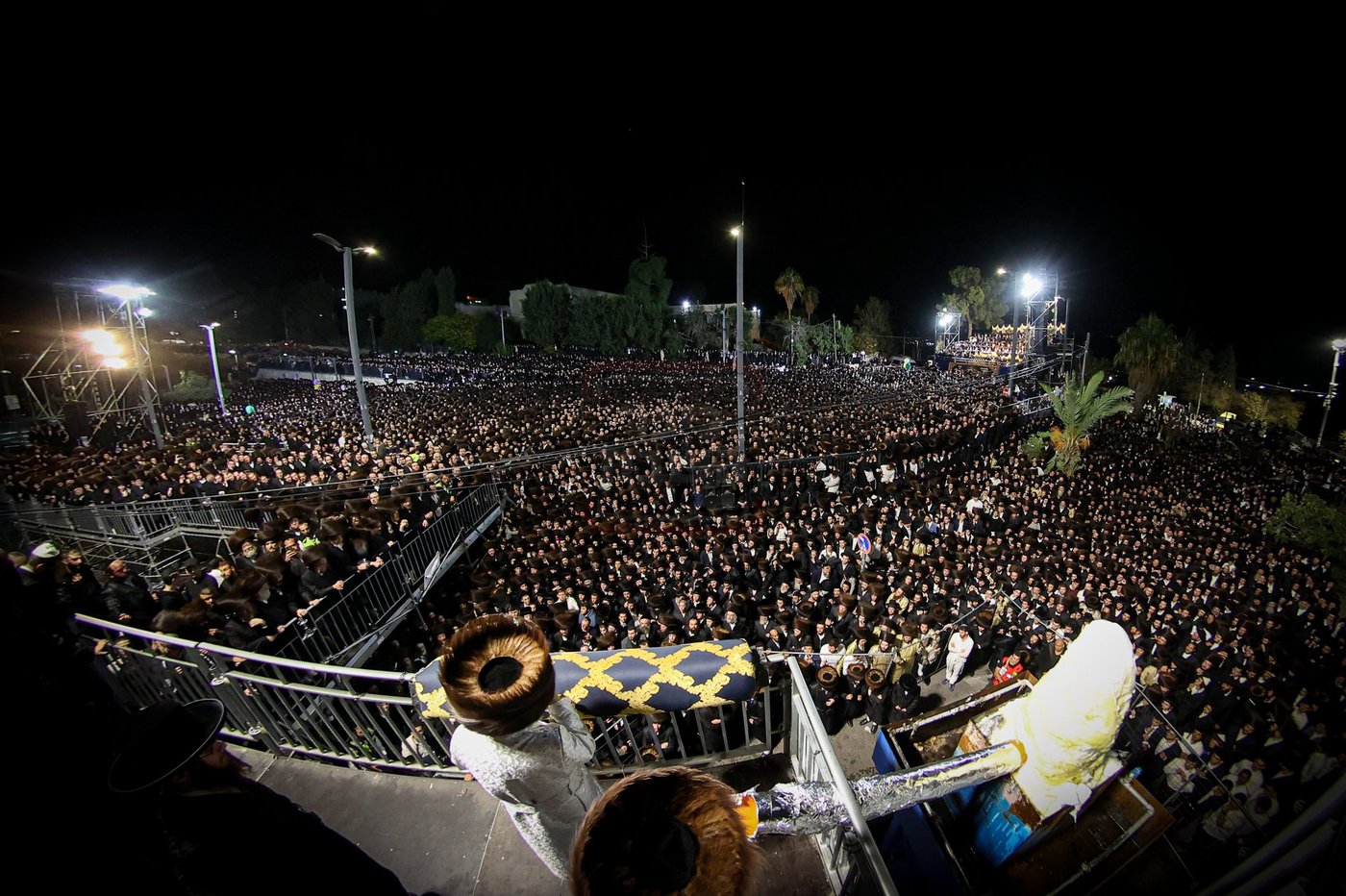 האדמו"ר מסאטמר בהדלקה במירון