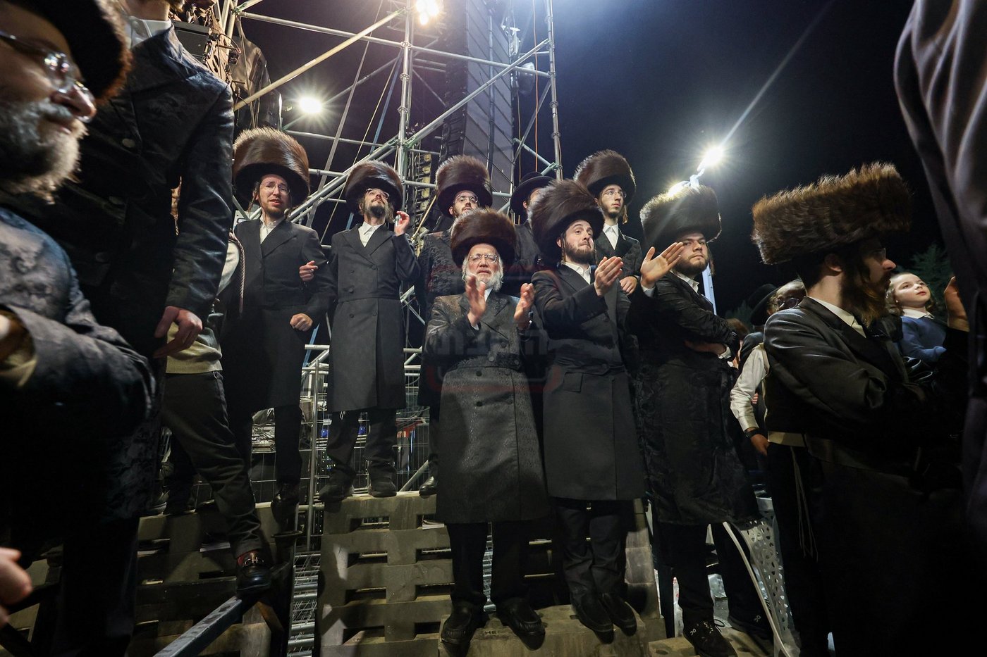 האדמו"ר מסאטמר בהדלקה במירון