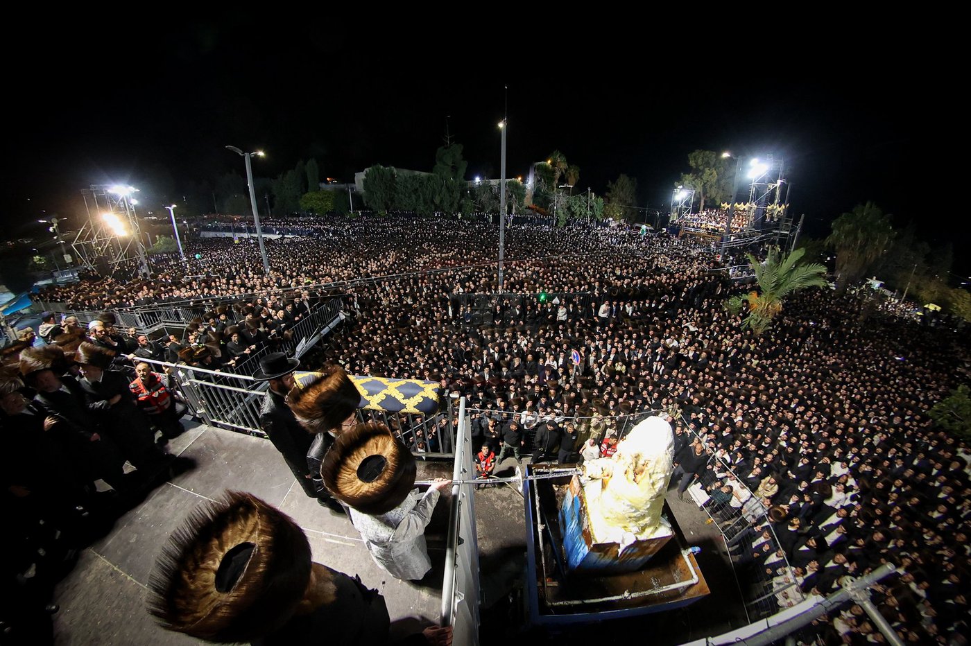 האדמו"ר מסאטמר בהדלקה במירון