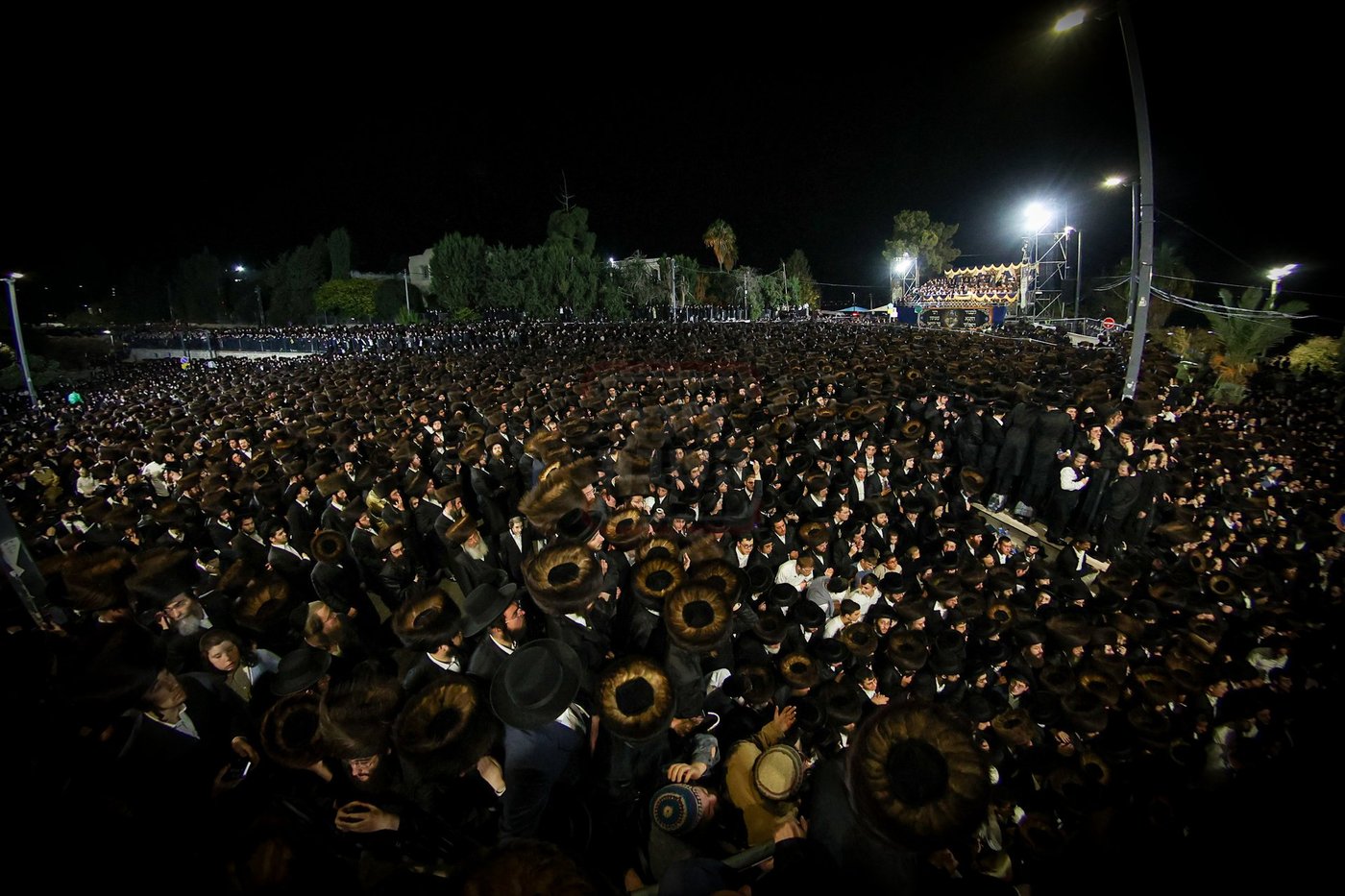 האדמו"ר מסאטמר בהדלקה במירון
