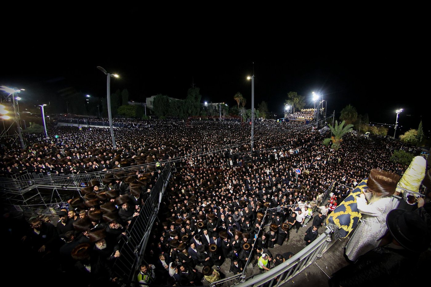 האדמו"ר מסאטמר בהדלקה במירון