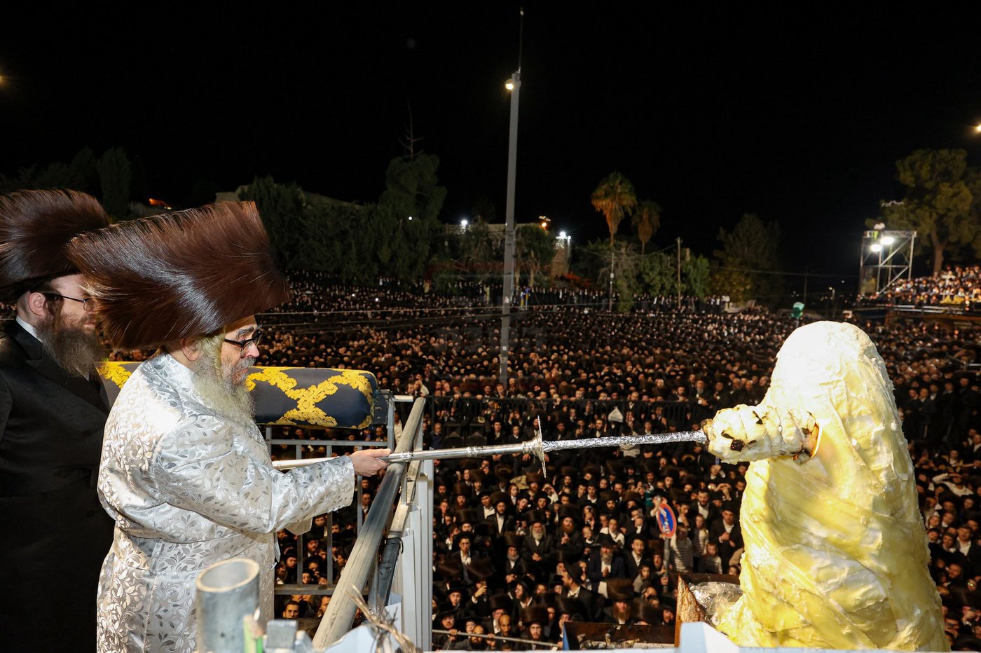האדמו"ר מסאטמר בהדלקה במירון