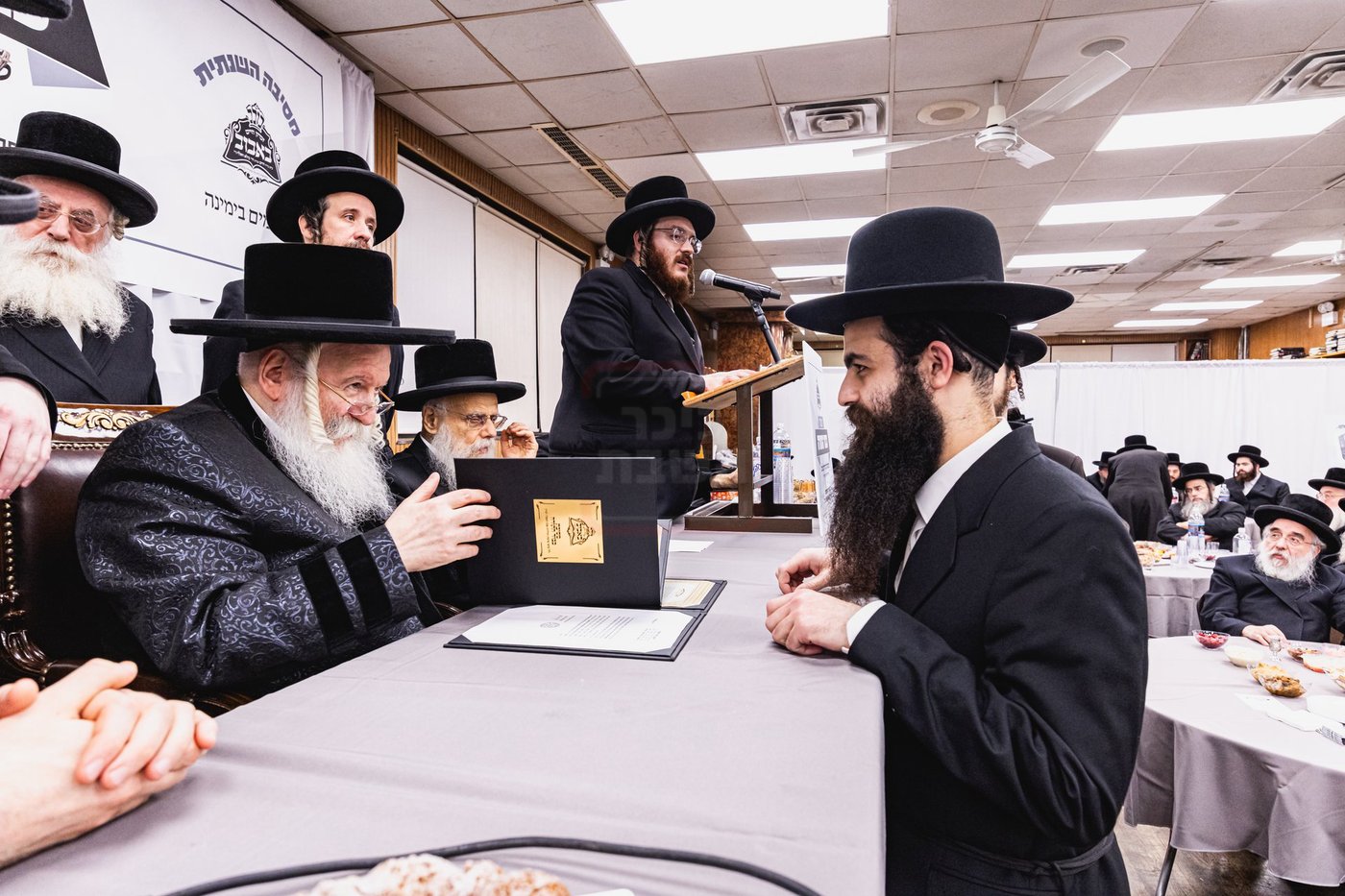 דינר לטובת הכולל בחצה"ק באבוב