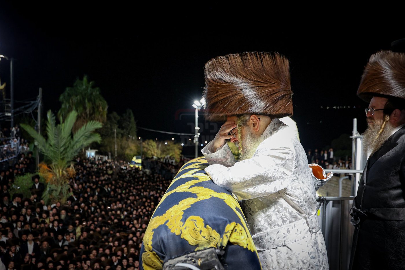 האדמו"ר מסאטמר בהדלקה במירון