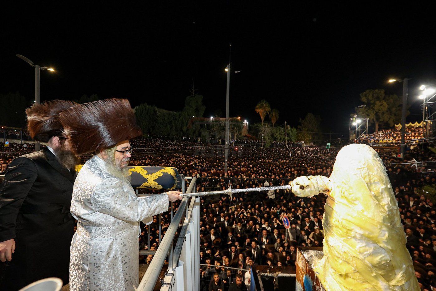 האדמו"ר מסאטמר בהדלקה במירון