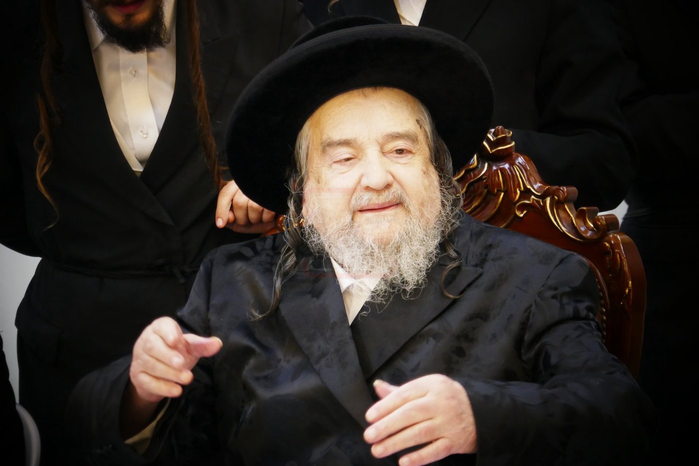 קבלת הפנים לאברך האסיר ר' אלעזר צדוק קויפמן אצל הגה"צ רבי יעקב מאיר שכטר