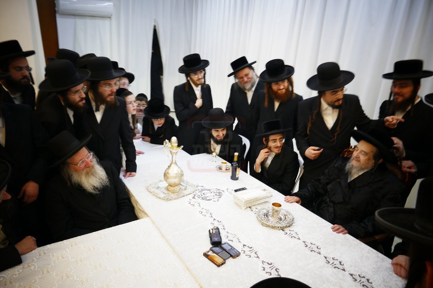 קבלת הפנים לאברך האסיר ר' אלעזר צדוק קויפמן אצל הגה"צ רבי יעקב מאיר שכטר