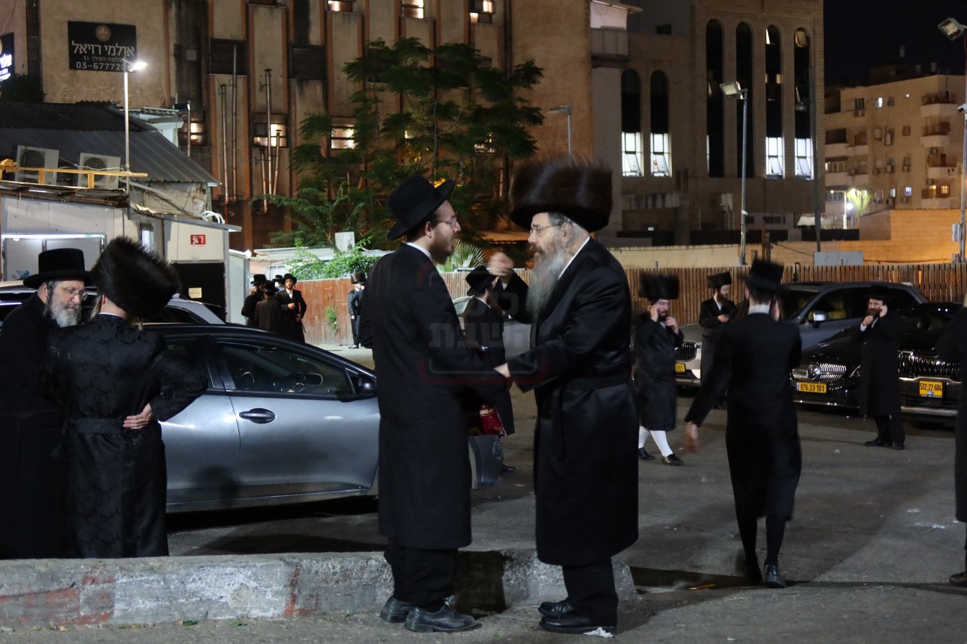 האדמו"ר שניסה לרקוד עם בנו | 'זופניק בכיכר' עם כל התמונות, הנייעס והחשיפות של השבוע