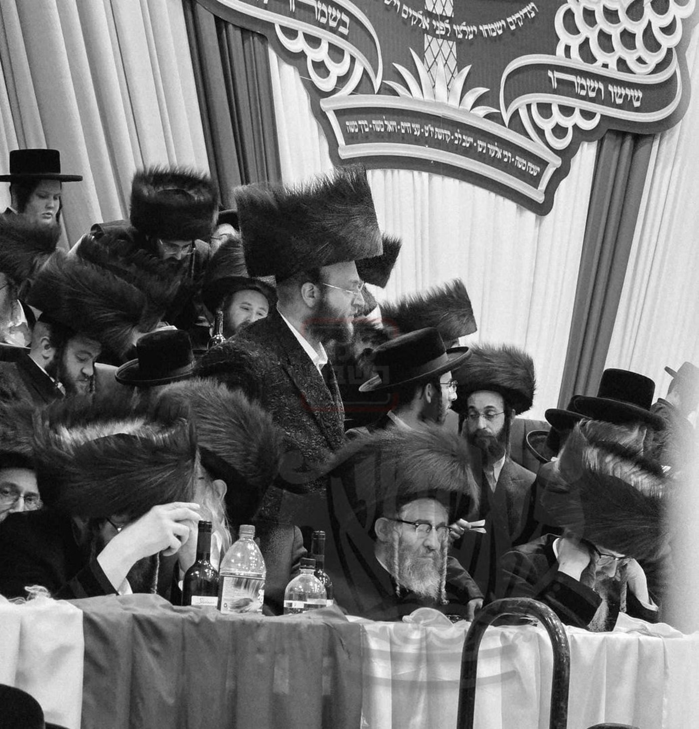 האדמו"ר שניסה לרקוד עם בנו | 'זופניק בכיכר' עם כל התמונות, הנייעס והחשיפות של השבוע