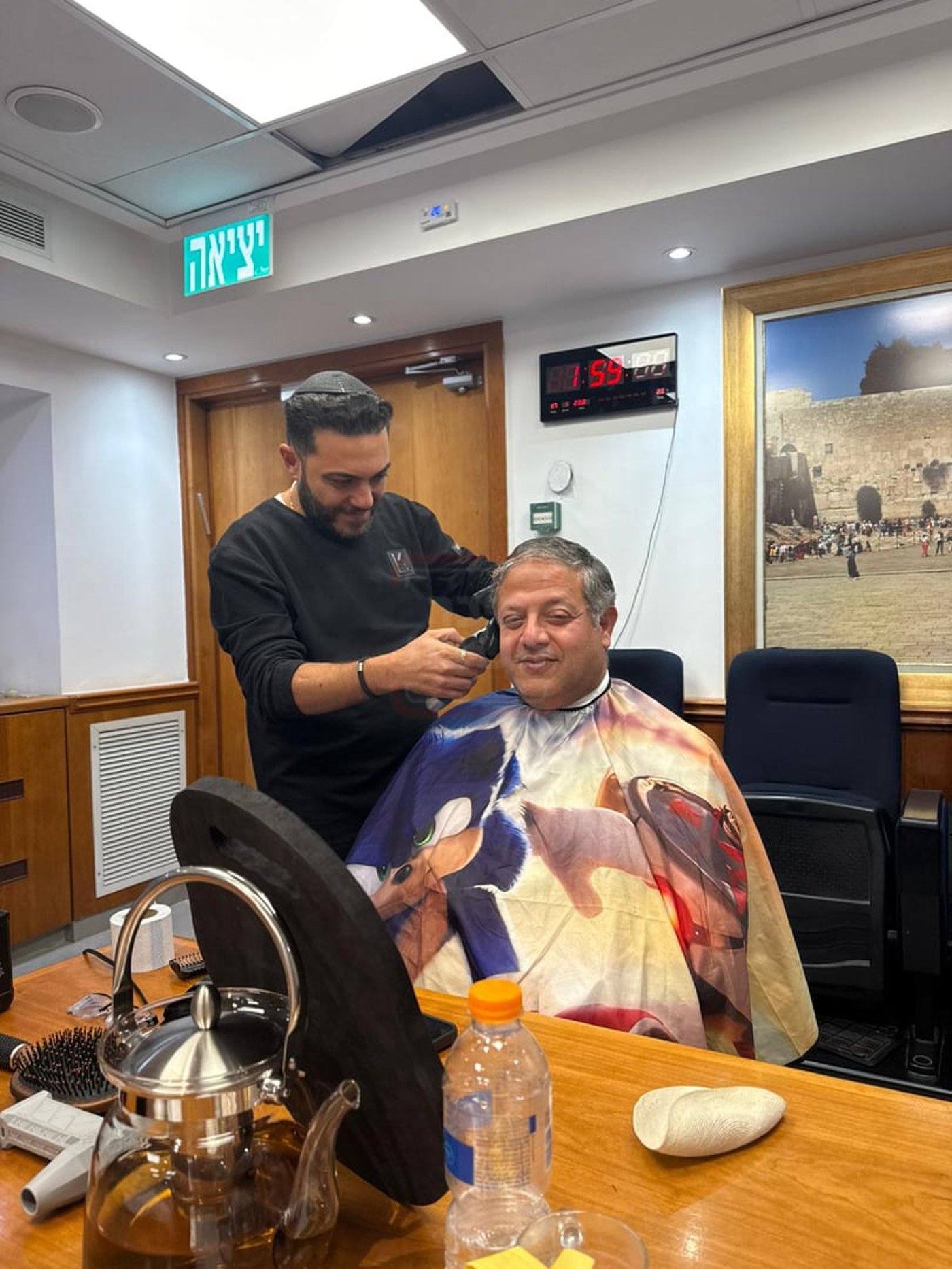 האדמו"ר שניסה לרקוד עם בנו | 'זופניק בכיכר' עם כל התמונות, הנייעס והחשיפות של השבוע