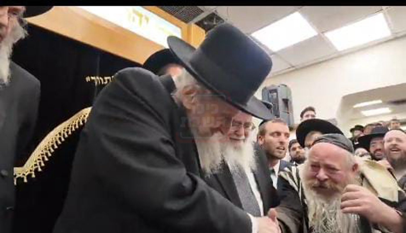 האדמו"ר שניסה לרקוד עם בנו | 'זופניק בכיכר' עם כל התמונות, הנייעס והחשיפות של השבוע