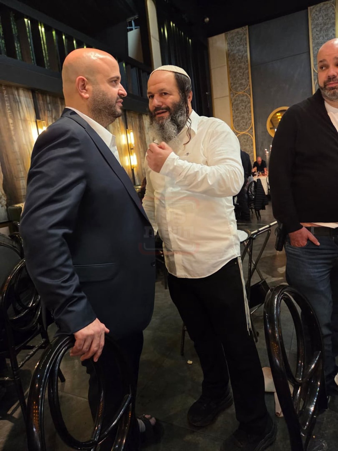 האדמו"ר שניסה לרקוד עם בנו | 'זופניק בכיכר' עם כל התמונות, הנייעס והחשיפות של השבוע